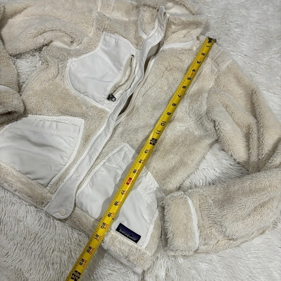 Patagonia Woman’s Sherpa Fleece Reversible Cream Jacket Size XS - Picture 2 of 9